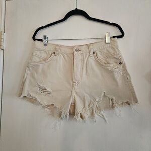 Free People cream denim shorts Size 28